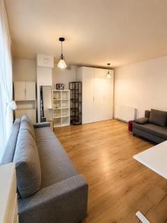 Downtown Garden Loft - 1