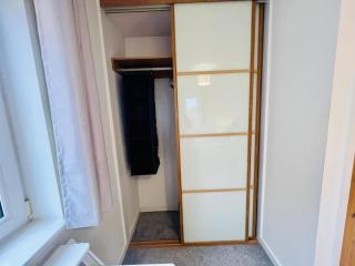 3BR Contractor House Parking 2 Bath - 3