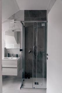 OliHouse - 4
