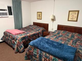 Hillside Motel - 1