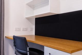 Riverside House- Available for students only! - 4
