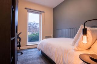 Riverside House- Available for students only! - 0