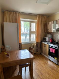 Cozy 1BR Apartment with Easy Access - 2