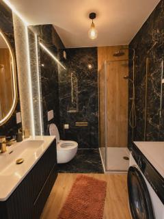 Artystyczny Picasso apartament z widokiem na jezioro i tarasem - 7