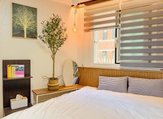Cozy Stay near Gwangheungchang Station, hongdae 5 minutes,Seongsu 15minutes - 0