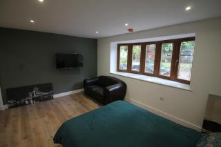Modern Executive Suite - North Leeds - 0