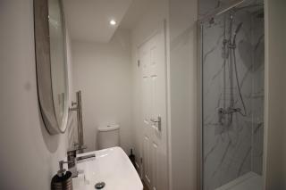 Modern Executive Suite - North Leeds - 1