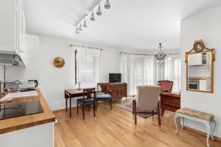 Cracow Royal Charm Apartment by BookingHost - 1