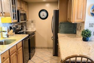 Sea Colony Ocean 5th floor condo with gym basketball court & shared sauna - 4