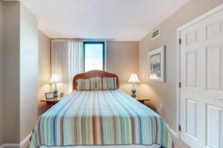 Sea Colony Ocean 5th floor condo with free WiFi basketball court & shared sauna - 1