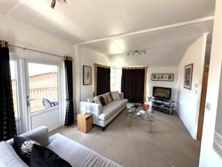 North Devon Coast Holiday Lodge, Dog Friendly - 8