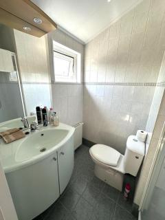 North Devon Coast Holiday Lodge, Dog Friendly - 1