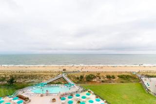 Sea Colony oceanfront 8th floor condo with shared sauna tennis court & pool - 8