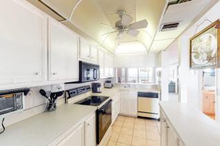 Sea Colony oceanfront 8th floor condo with shared sauna tennis court & pool - 1