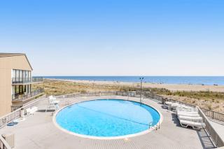 Sea Colony 5th floor condo with balcony & gym partial ocean view - 6