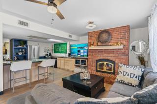 3BR Retreat – 2 Mins to WinStar | Peaceful & Fun - 7