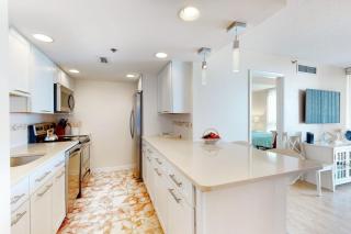 Sea Colony Ocean 6th floor condo with basketball court elevator & free WiFi - 5