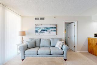 Sea Colony Ocean 5th floor condo with basketball court tennis court & free WiFi - 3