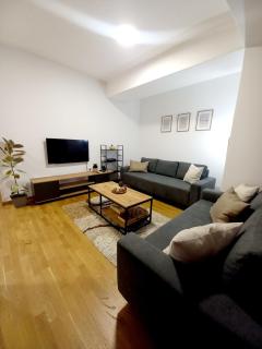 SOLU Elegant Apartment with Free Parking - 1