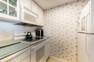 Sea Colony oceanfront 4th floor condo with elevator - 4