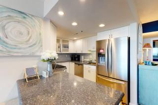 Sea Colony Ocean 2nd floor condo with shared sauna gym & pool - 3