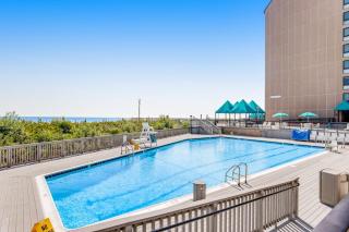 Sea Colony Ocean 7th floor condo with pool shared sauna & tennis court - 8