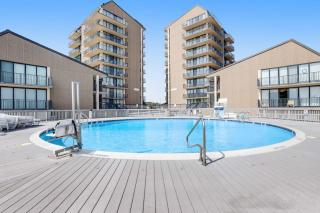 Sea Colony 2nd floor condo with free WiFi shared tennis court & sauna with an ocean view - 8