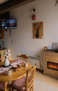 LE CHALET, Superbe Duplex avec Balcon aux Rousses, Netflix, WI-FI, Parking Gratuit et Draps inclus - 7