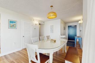 Sea Colony oceanfront condo with pool hot tub sauna basketball elevator - 5