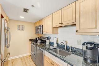 Sea Colony Ocean 4th floor condo with free WiFi balcony & pool - 1