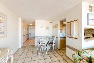 Sea Colony 6th floor condo with shared gym basketball court with an partial ocean view - 7