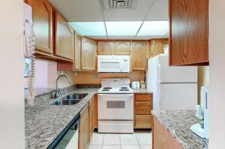 Sea Colony oceanfront 3rd floor condo with free WiFi shared sauna & tennis court - 3