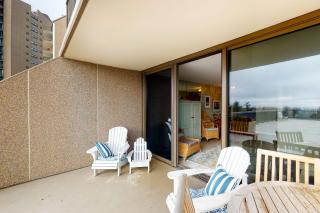 Sea Colony Ocean 1st floor condo with pools private beach & free WiFi - 9