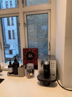 Modern 1BR In Prime Downtown Location - 4