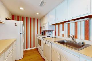 Sea Colony Ocean 4th floor condo with gym sauna & balcony - 3