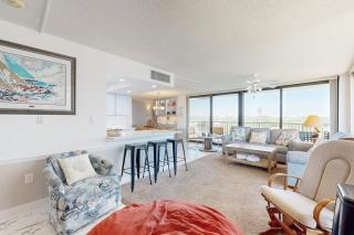 Sea Colony oceanfront 6th floor condo with elevator gym & ocean views - 6