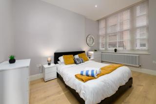 Spacious 3 Bedrooms in City Centre with Secure Parking! - 5