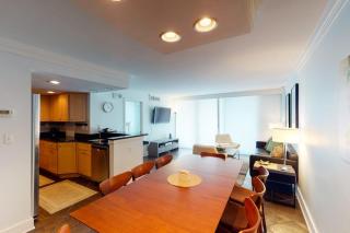 Sea Colony Ocean 3rd floor condo with gym basketball court & tennis court - 3