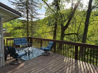 Bosco Bluff Cottage - 8