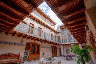 Asal Boutique Hotel - 4