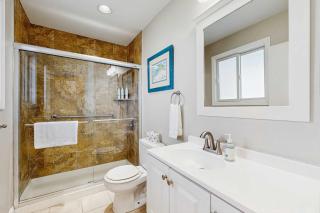 Oceanfront studio suite with amazing views patio & AC - dogs welcome - 2