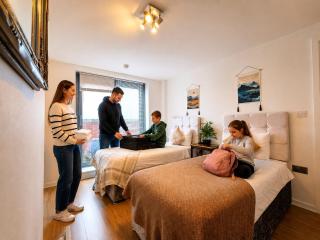 Sidemersey Livings- Convenient and Accessible 1-Bedroom Flat with a View, Central Liverpool - 5