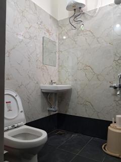 Fully Furnished - 2BHK Flat Near Rajiv Gandhi Sqr - 3