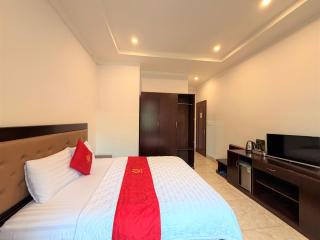 Golden Hotel - 5