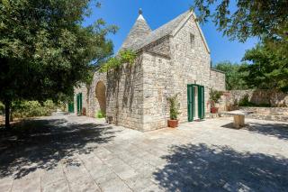Trullo With Pool In The Woods Of Valle D'itria - 9