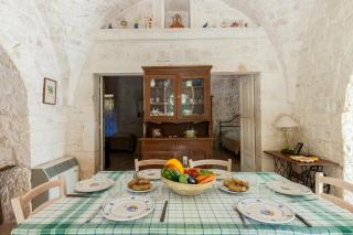 Trullo With Pool In The Woods Of Valle D'itria - 1