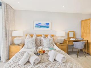Gylly View – Luxury Sea View Apartment, Gylly Beach - Falmouth - 9