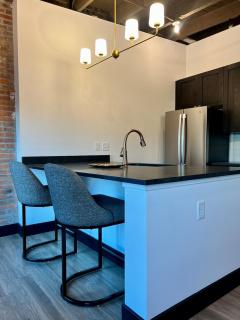 Brick & Bed Riverfront Lofts, T 402 - 8