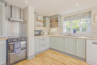3 Bed in Woodbridge oc-sfdor - 1