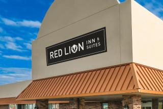 Red Lion Inn & Suites Houston IAH Airport - 9